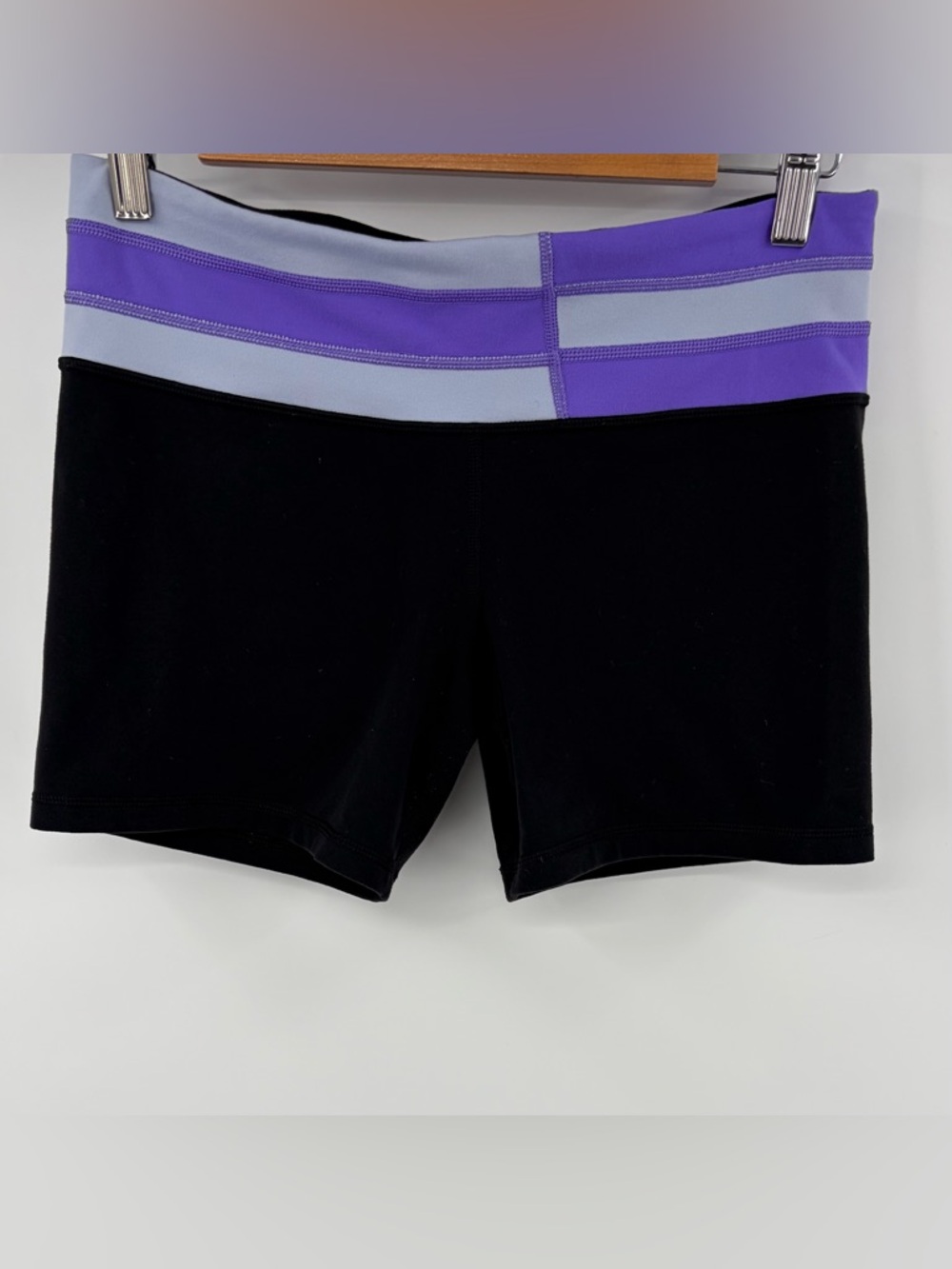 Lululemon boogie groove reversible black purple yoga shorts womens 8 Y2K
